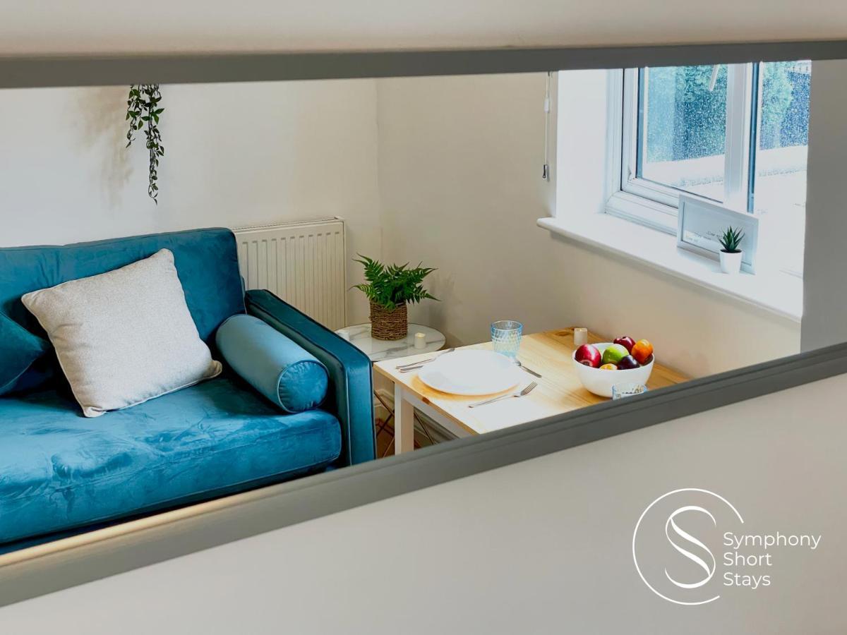Modern, Stylish Ensuite With Netflix & Parking By Symphony Short Stays Apartment Coventry